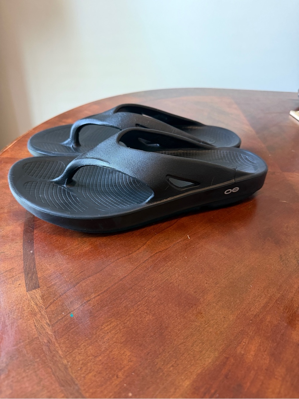 Oofos Ooriginal Recovery Sandals Black Flip Flops Men’s 12 Women’s 14 Comfort